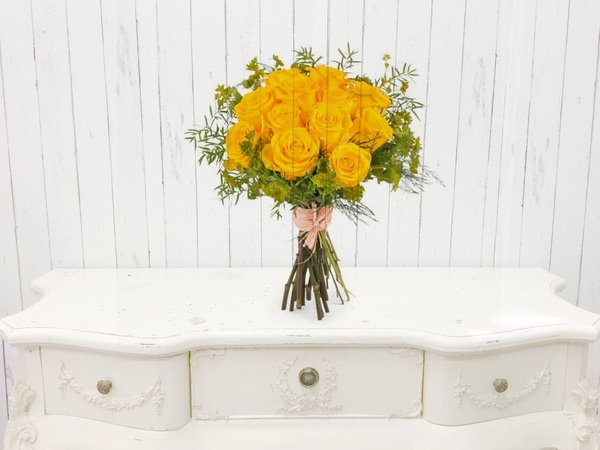 Bouquet de 12 Rosas Amarillas